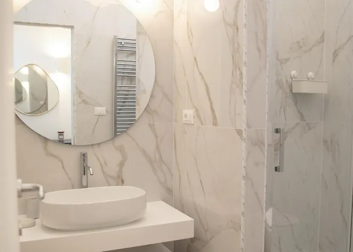 Vaticano Venticinque By Ghor Rome